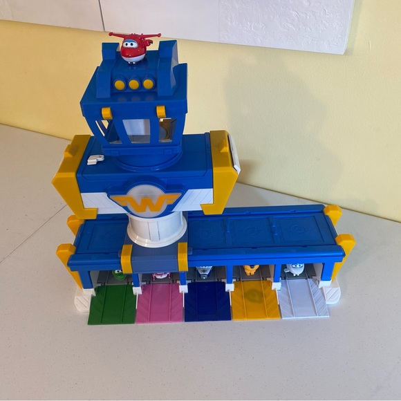 Super wings set toys preowned - Picture 9 of 9